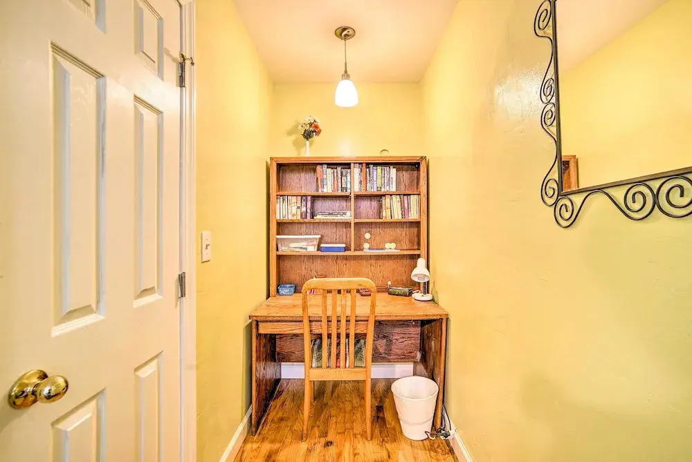 5 Mi to Levis Stadium: Pet-friendly Getaway!