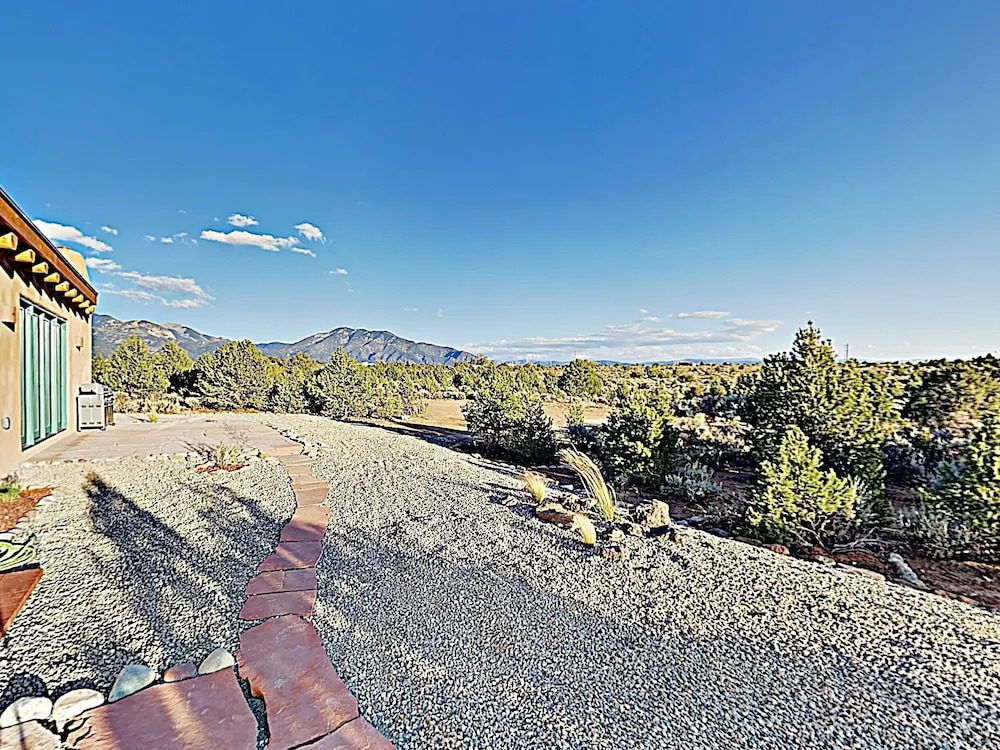 All-New Desert Hideaway: Mountain Views & Hot Tub home