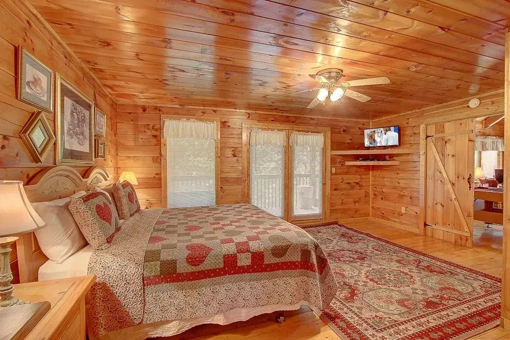 Buttercup 1 Bedroom 1 Bathroom Cabin
