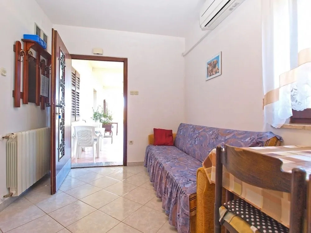 Apartments Blazenka 1270