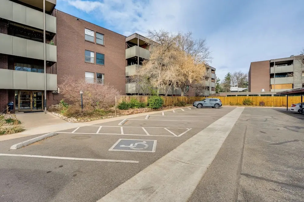 1 Mi to CU Boulder! Walkable Condo w/ Indoor Pool