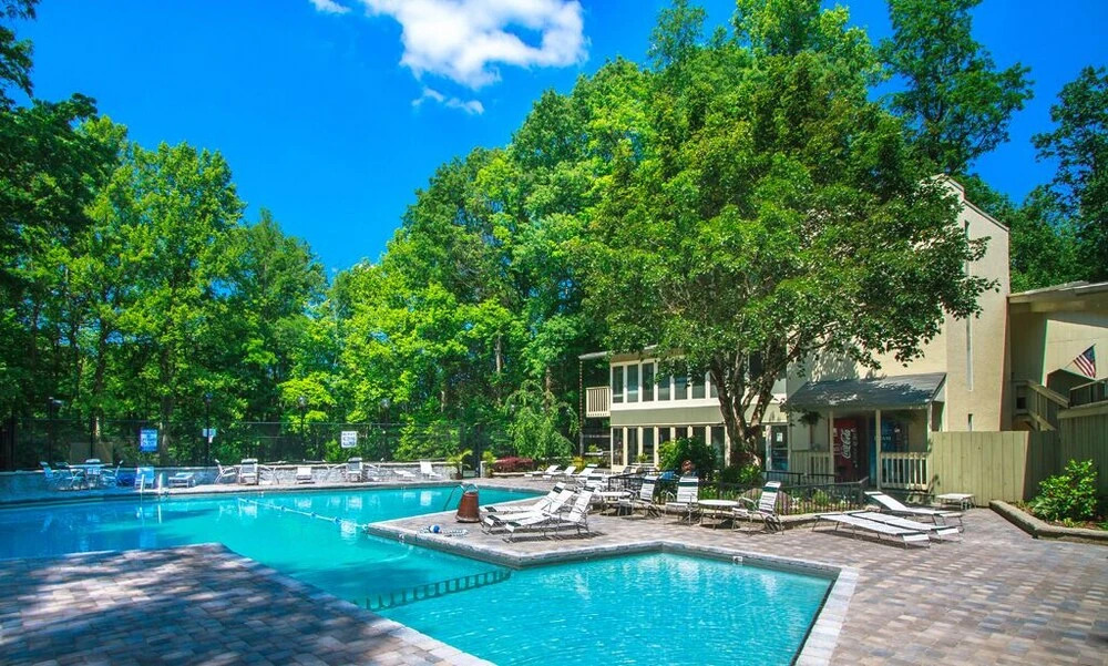 Honey Bee Cottage, 3 Bedroom, Pool Access, Grill, Fireplace, WiFi, Sleeps 8