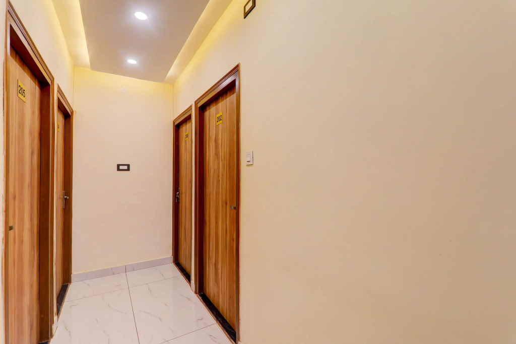 Super Hotel O Manyam Palace