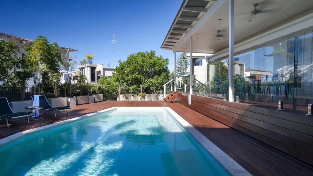 Belmore Terrace Perfect Pad Just 100 metres to the beach