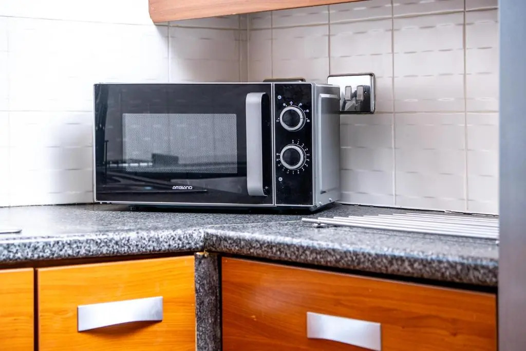 2 Bed Family Apt w/BALCONY & PARKING! ☆ FREE NETFLIX - With 50 Inch Smart TV, FREE NETFLIX & WIFI - Birmingham City Centre, By 02 Academy, Cube & Mailbox
