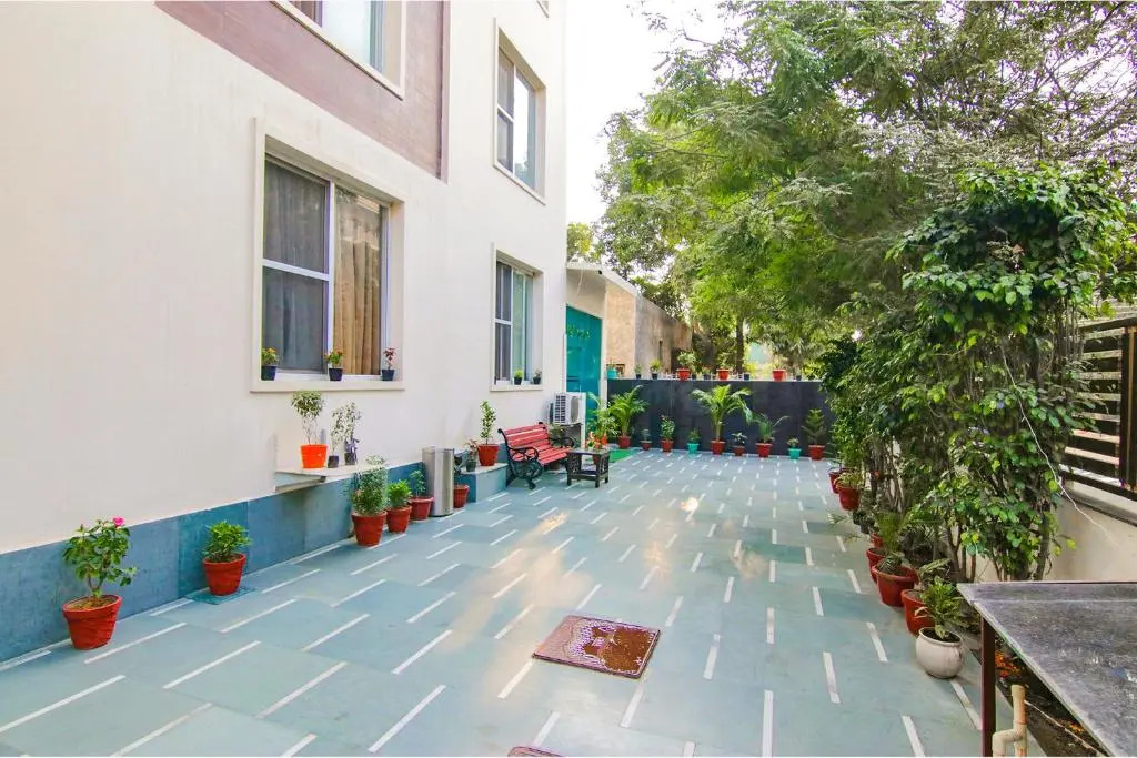 Fabhotel Rivlet Inn