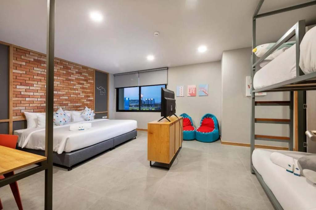 PLAAI Plus Hotel Rayong โรงแรมพลาย พลัส ระยอง