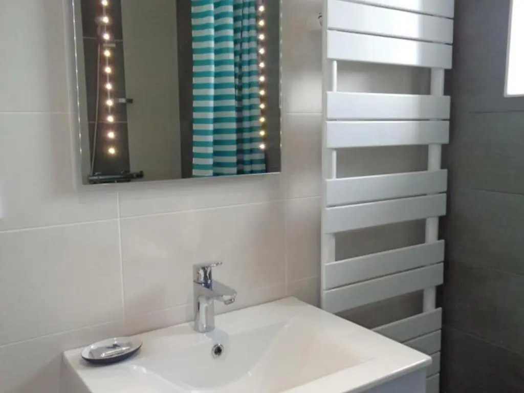 Maison cosy avec jardin dans les Monts du Lyonnais - FR-1-496-174