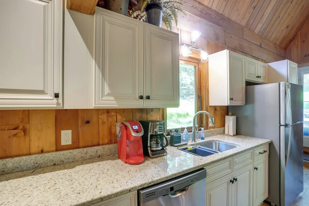 Cozy Cabin Near Massanutten Resort & Water Park!