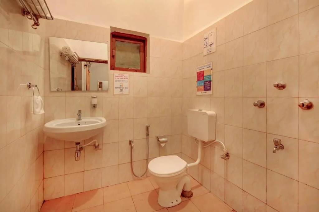 Gostops Goa, Calangute - Rooms & Dorms