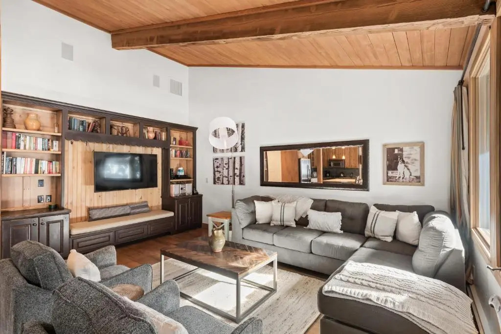 Deluxe 2 Bedroom - Aspen Alps #116