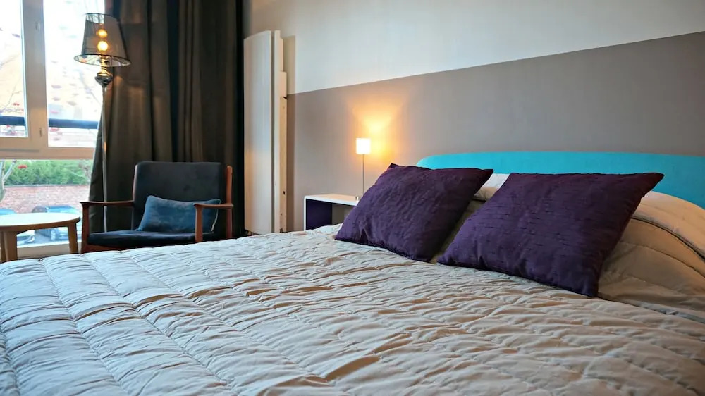 Little Suite - Constance