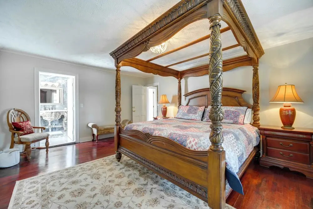 Near Lake Erie, Harbor & Parks: Conneaut Getaway!
