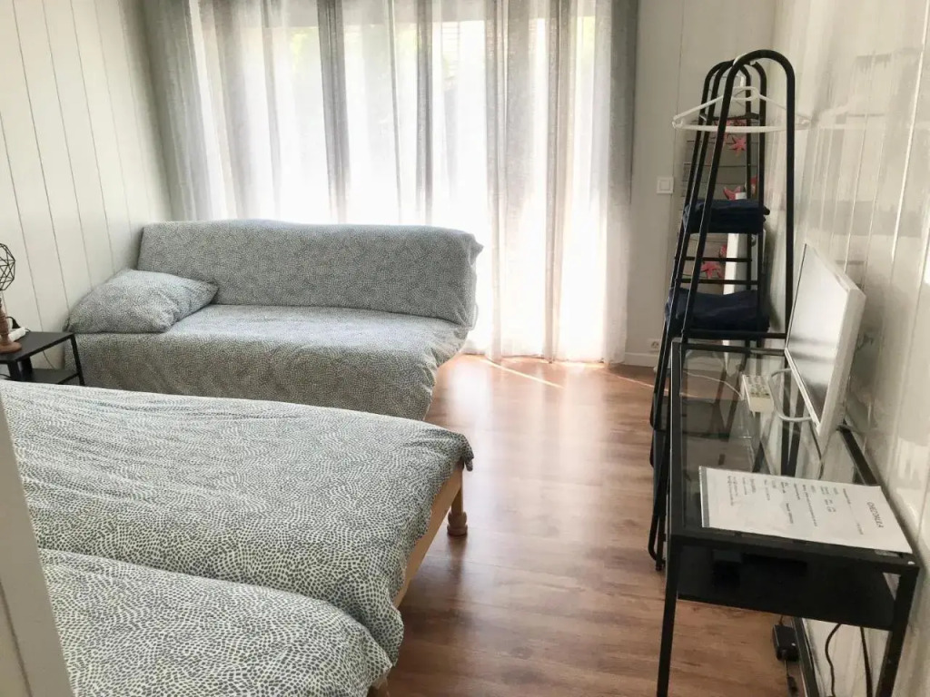 Studio indépendant dans maison individuelle