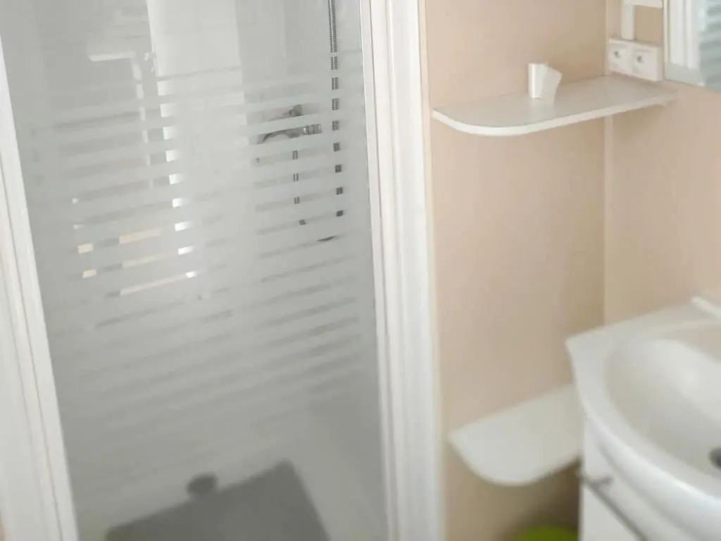 Bungalow de 3 chambres avec piscine partagee sauna et jardin a Saint Julien en Born C