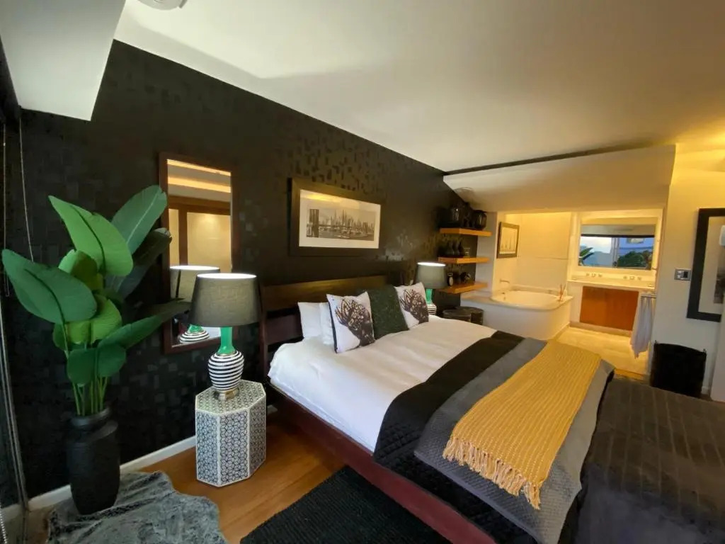 Clifton YOLO Spaces – Clifton Beachfront Executive