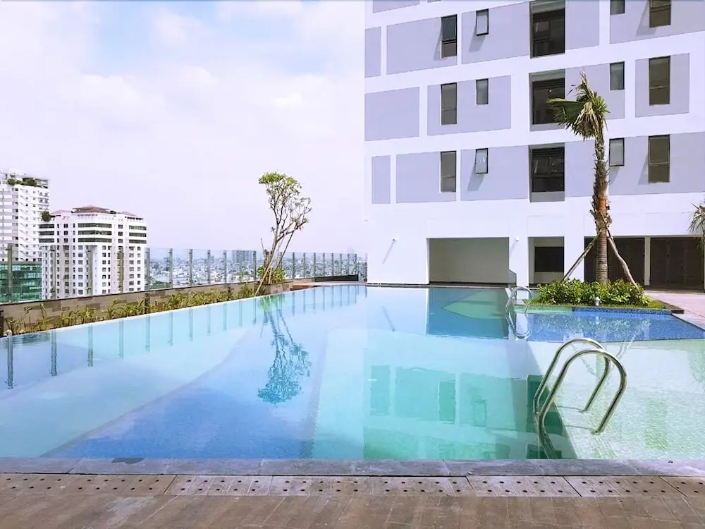 Hikari Rivergate Apartments - Free Pool, Free Internet SIM for 3 nights, Free Pick Up for 5 nights