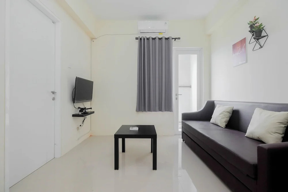 Cozy 2BR Bogorienze Resort Apartment near Nirwana Residence