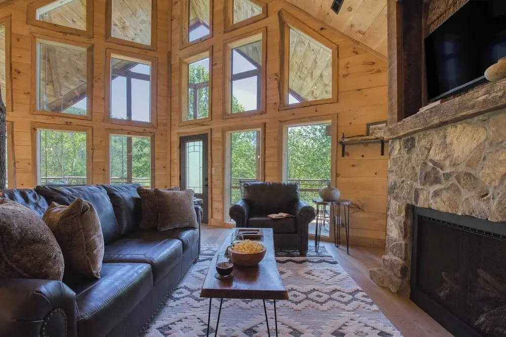 Birch Lodge by Avantstay Indoor Pool, Theater, Game Room & Stunning Views!