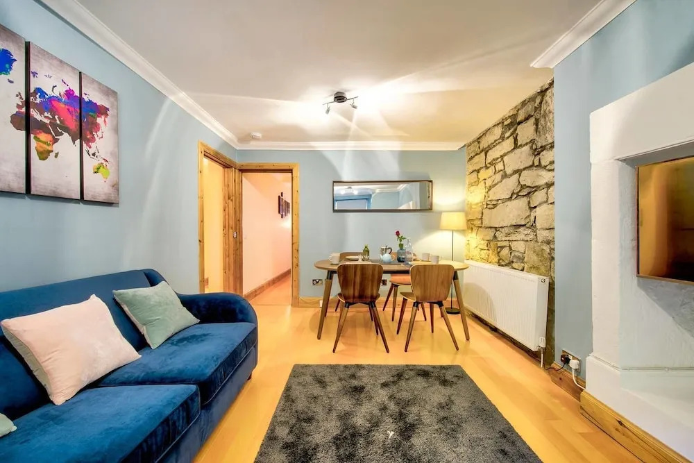 Cool Stockbridge Apartment - Edinburgh New Town
