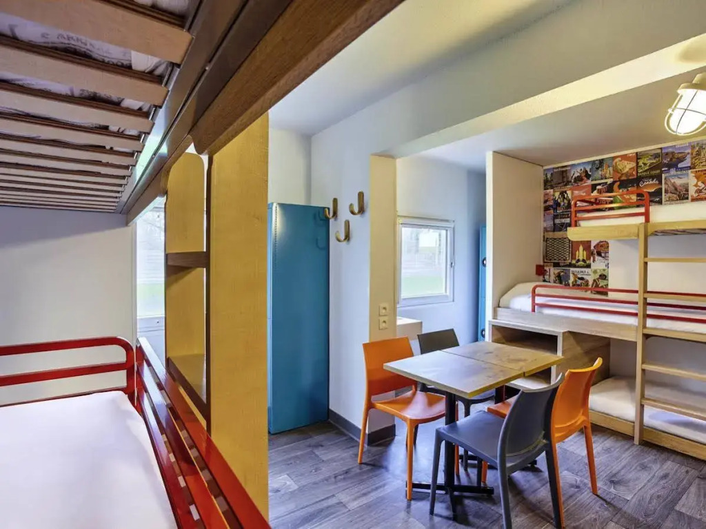 Hotel F1 Maurepas