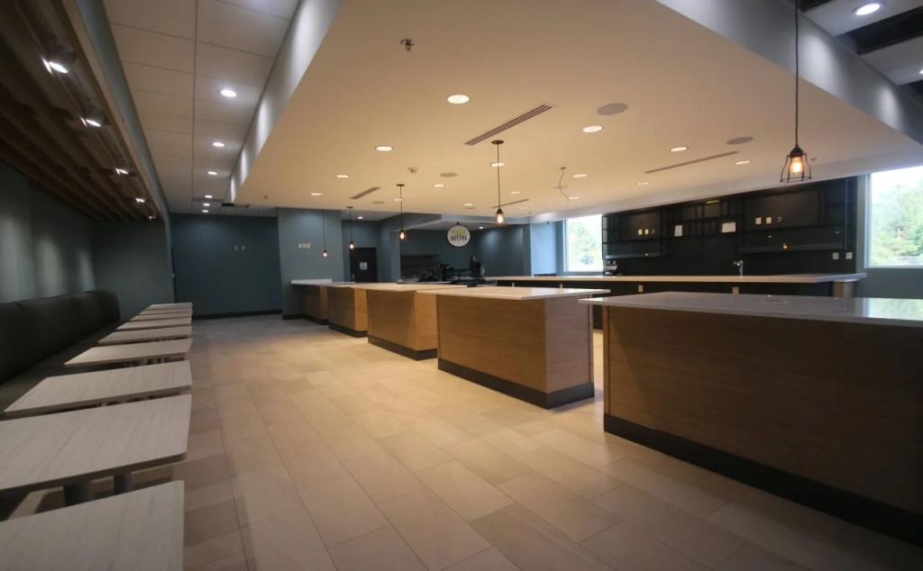 Holiday Inn & Suites - Fayetteville W-Fort Bragg Area by IHG