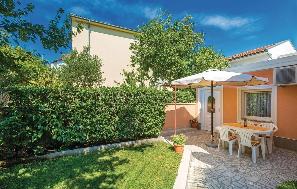 Amazing Home in Novi Vinodolski With Wifi and 2 Bedrooms