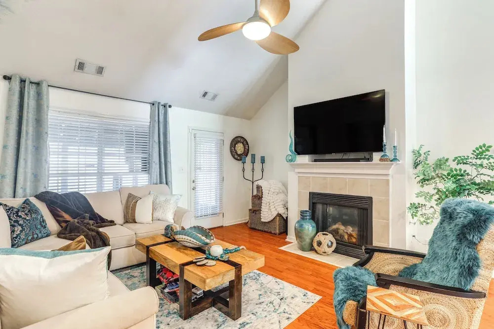 2 Mi to Shelby Farms: Charming Family Home w/ Yard