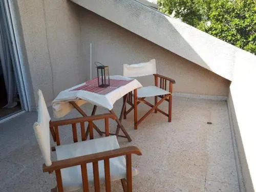 Studio Room Ensuite by the Beach, Entire Independent Unit
