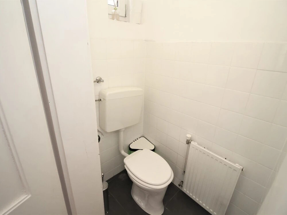 Wieden Wien in Wien With 2 Bedrooms and 1 5 Bathrooms