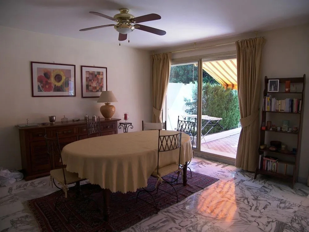 Parc Continental Cannes-Very elegant three bedroom apartment