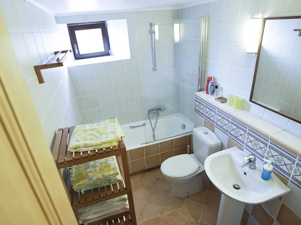 Holiday Home With Garden in Leonidio