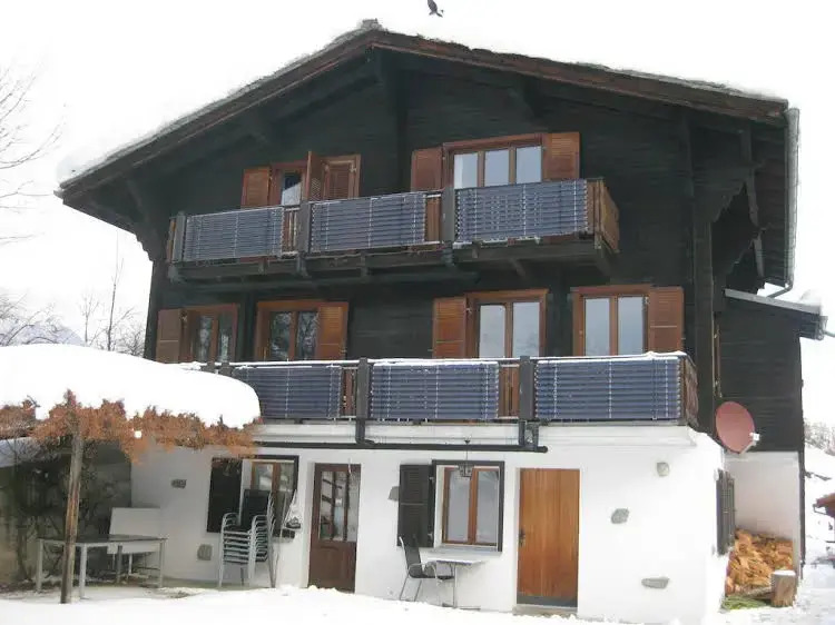 Gästehaus auf Camping Grächbiel