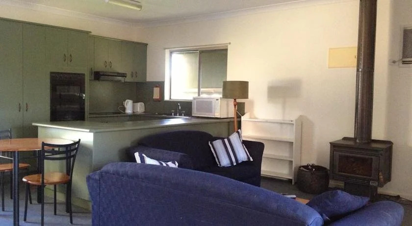 Riverglen Cottage B & B