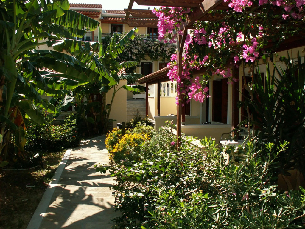 Hotel Athena