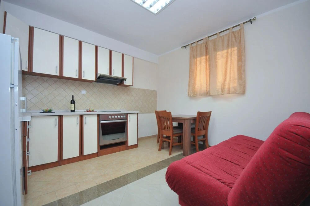 Apartments Maini