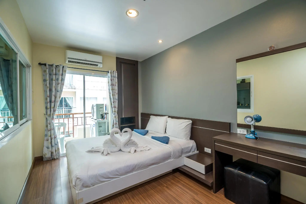 PV60-1BR in the best Patong location, pool & gym!