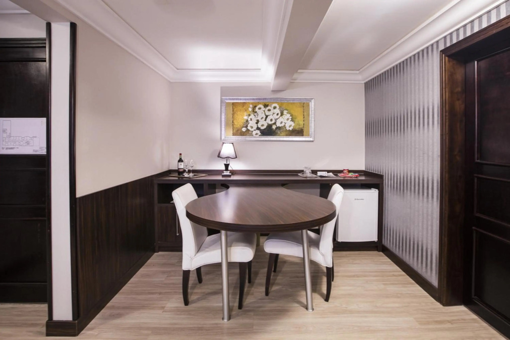 Hotel Lang Palace - Fica no Centro da Cidade