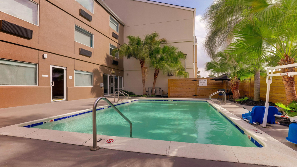 Holiday Inn Express Kenner - New Orleans Airport by IHG