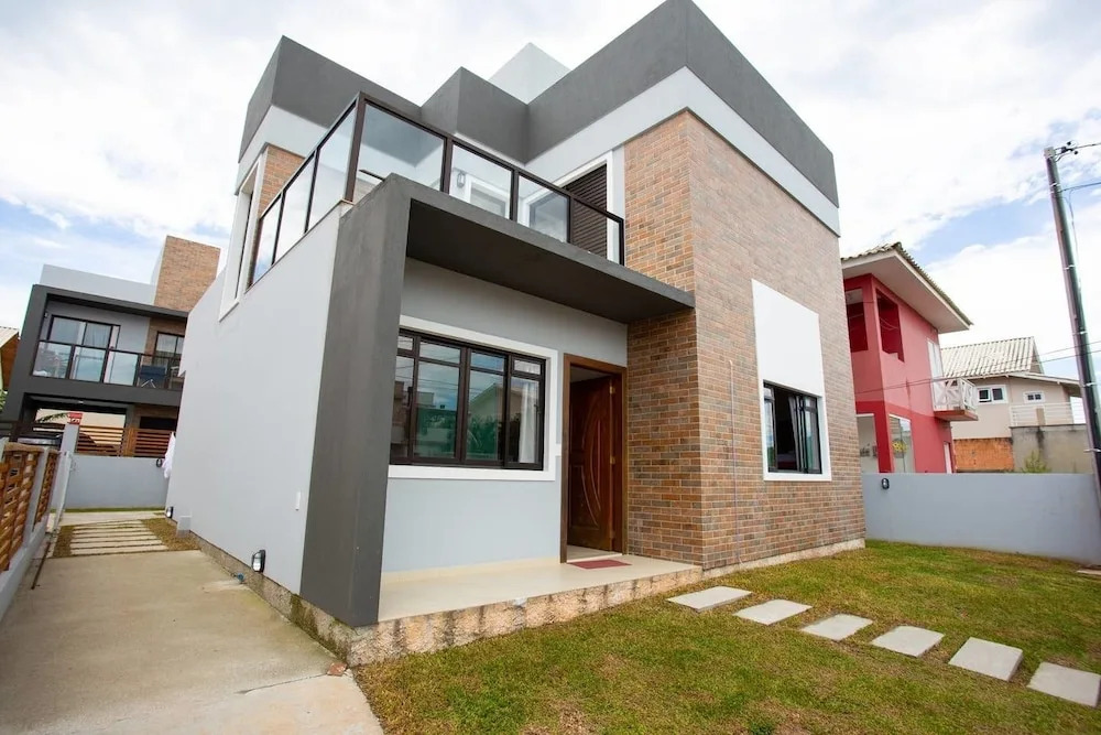 Casa com 3 qts em rua Tranquila no Campeche