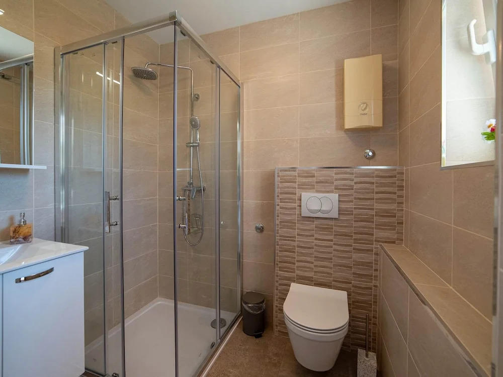 Apartments Njiric
