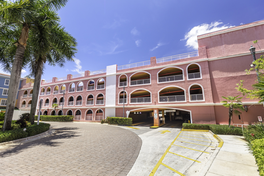 Mizner Place at Weston Town Center, Fort Lauderdale
