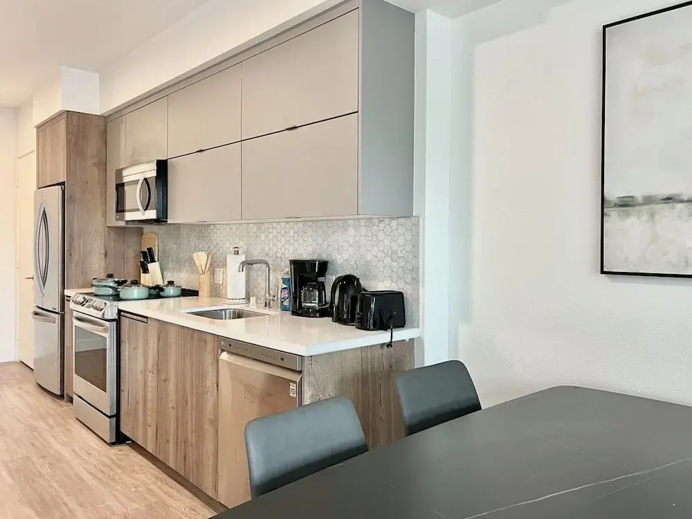 Stylish LA studio Prime Location