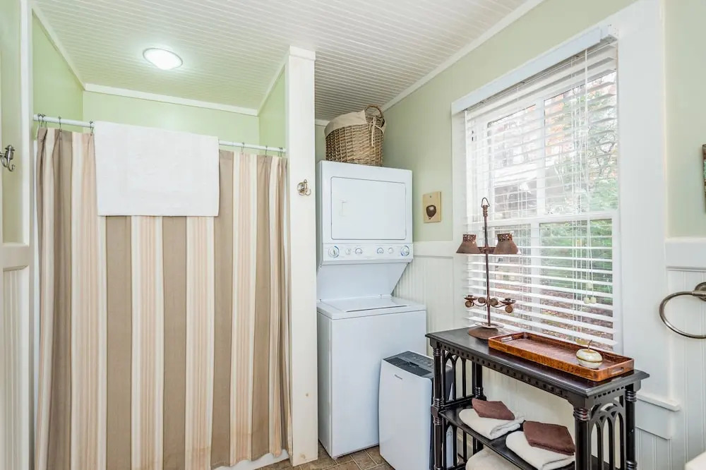 39 Maney Lane Home 5 Bedrooms 3 Bathrooms Home