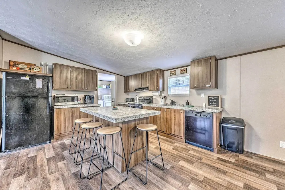 Ruidoso Home Near Golfing, Hiking & Shopping