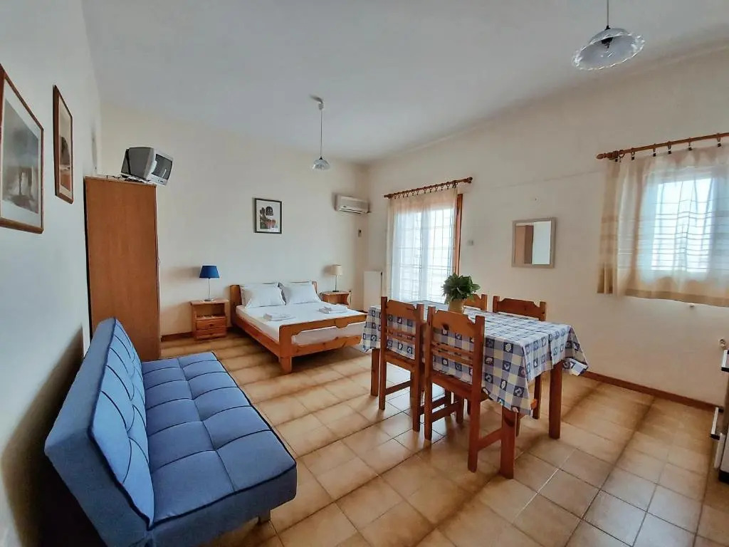 Seaview- 2 Space - selfcatering Apartment - Helen No 3