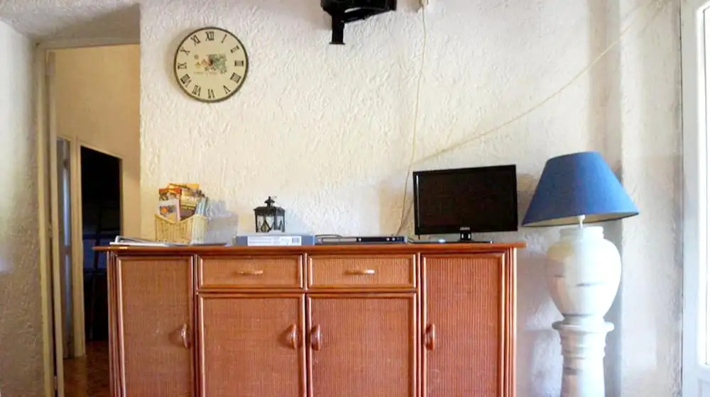 Apartment With 2 Bedrooms in Taradeau, With Pool Access and Furnished