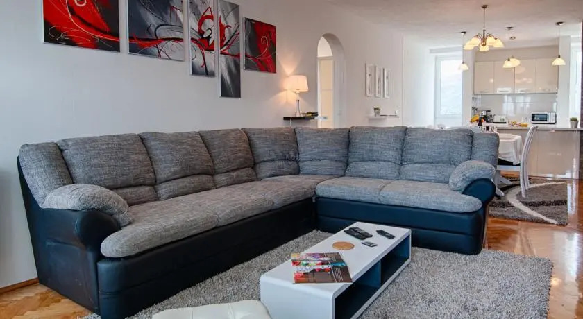 Leisure Apartment