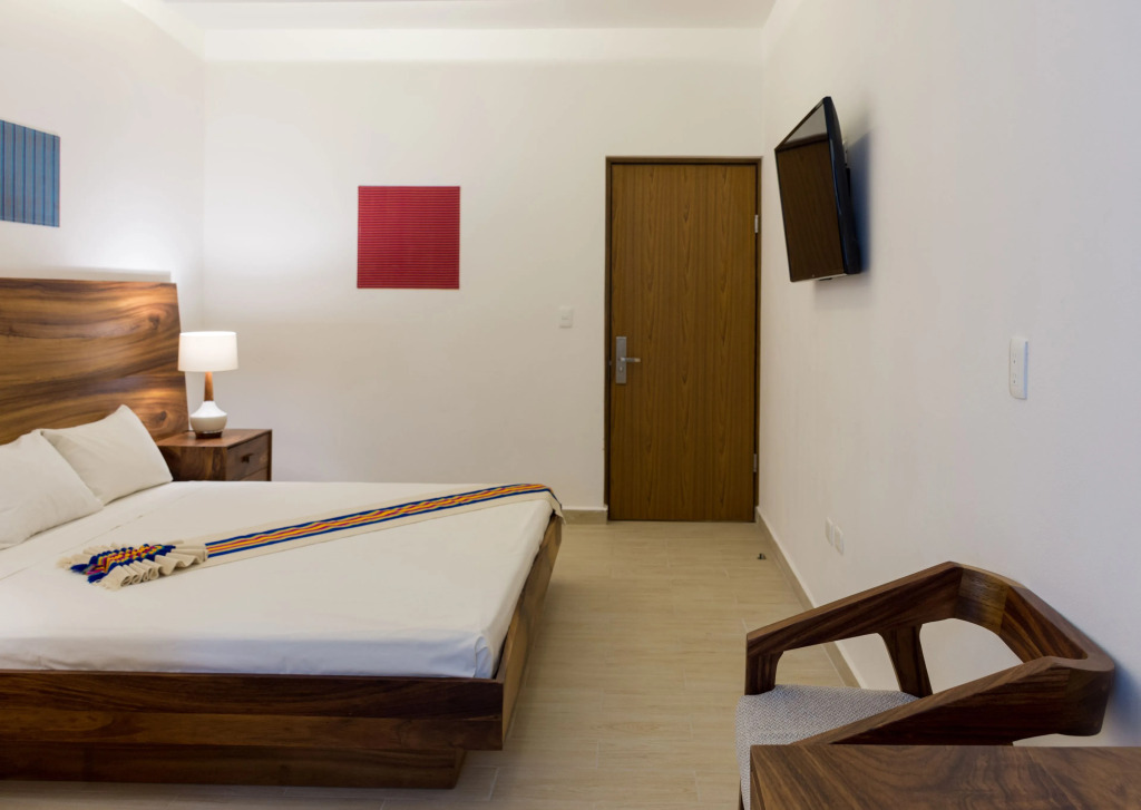 Nomads Party Hotel