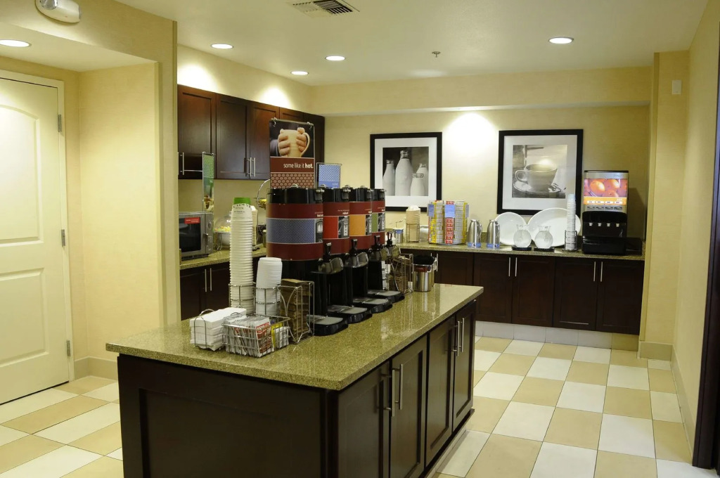 Hampton Inn & Suites Redding